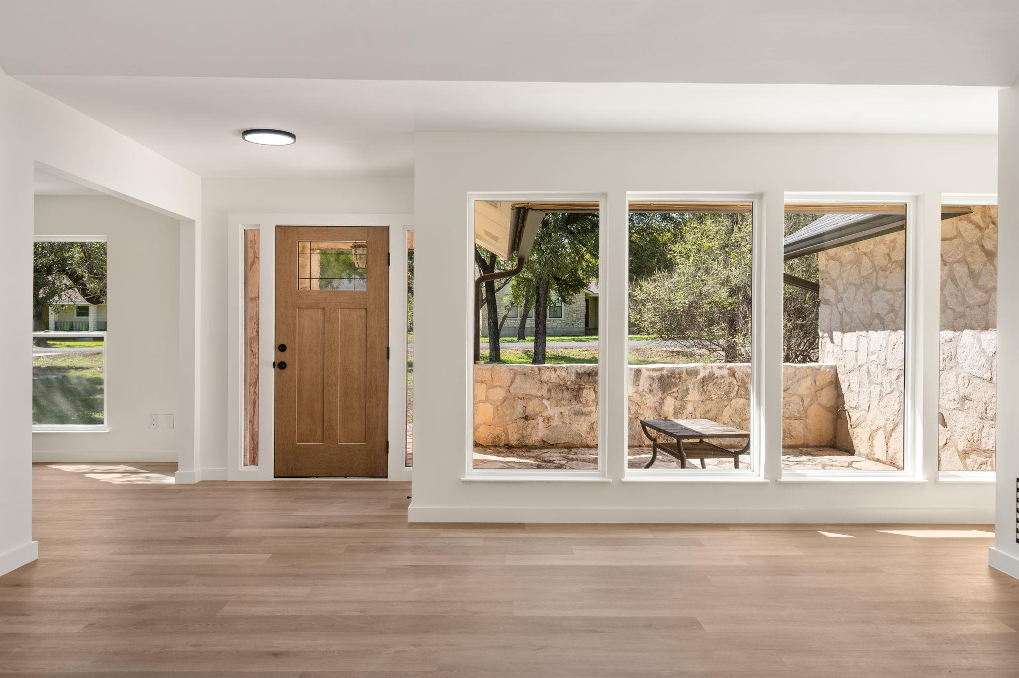 509 W Esparada DR