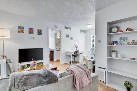 2803 Hemphill PARK B106 Austin TX 78705