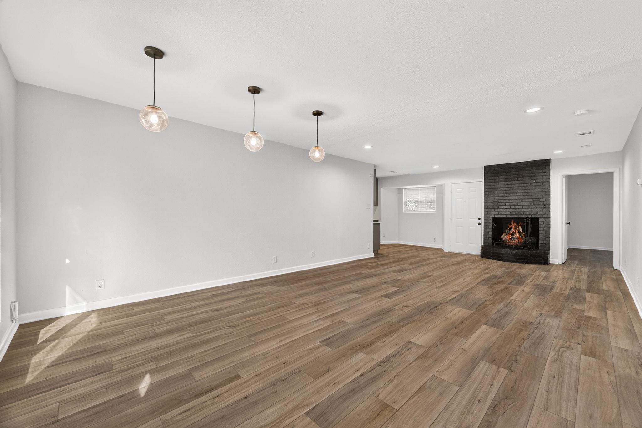 6913 La Salle DR