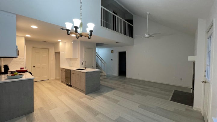Photo 1 of 23 — 1300 Lauretta Wood DR, Cedar Park, TX 78613