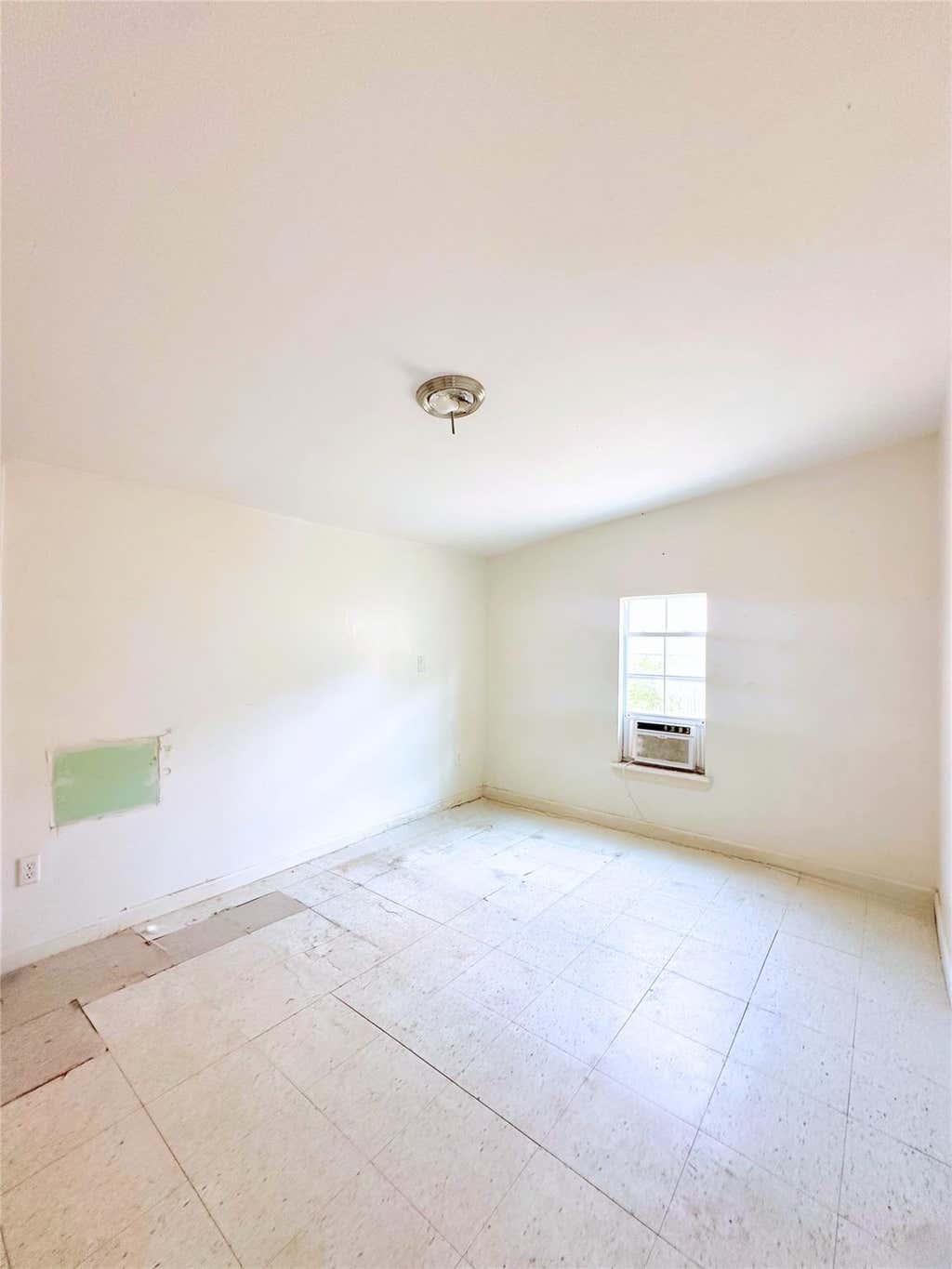Photo of 820 Chihuahua ST, Lockhart, TX 78644 (MLS # 3894996)