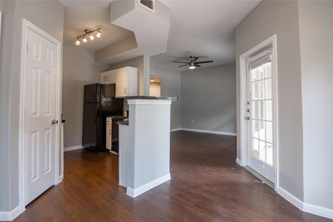 Photo of 2320 Gracy Farms LN #312, Austin, TX 78758 (MLS # 6759289)