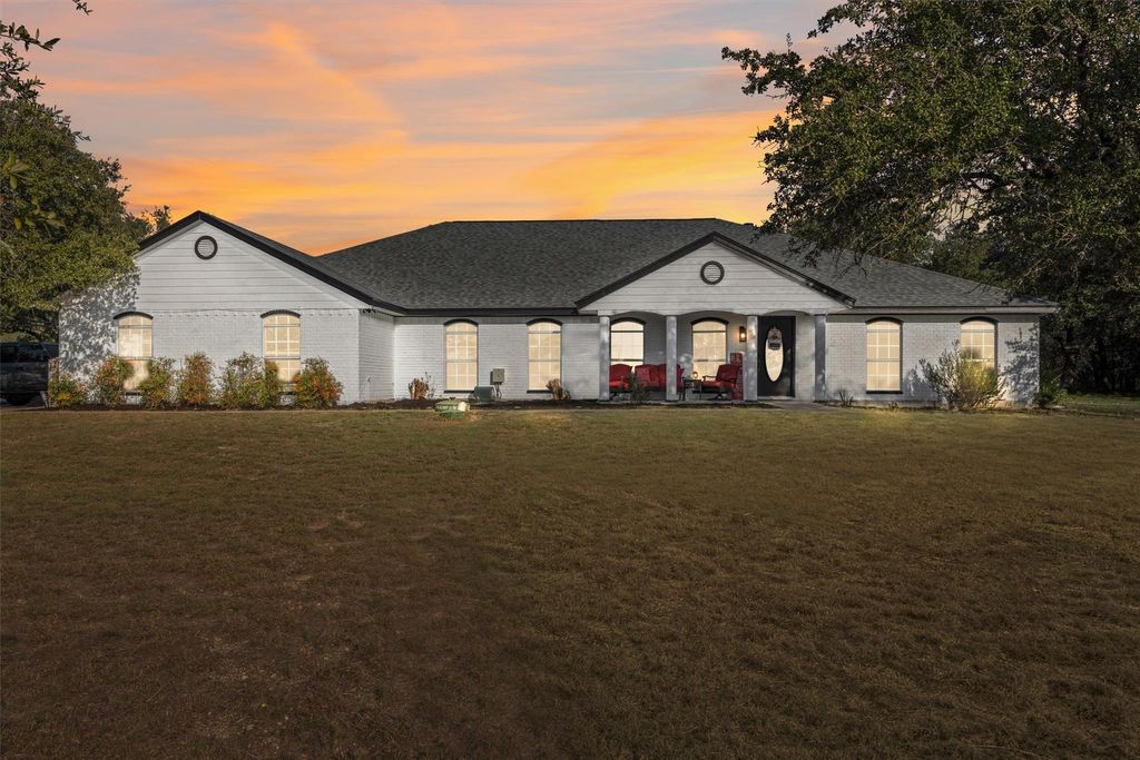 Photo of 1216 Honeysuckle DR, Killeen, TX 76549 (MLS # 6496670)