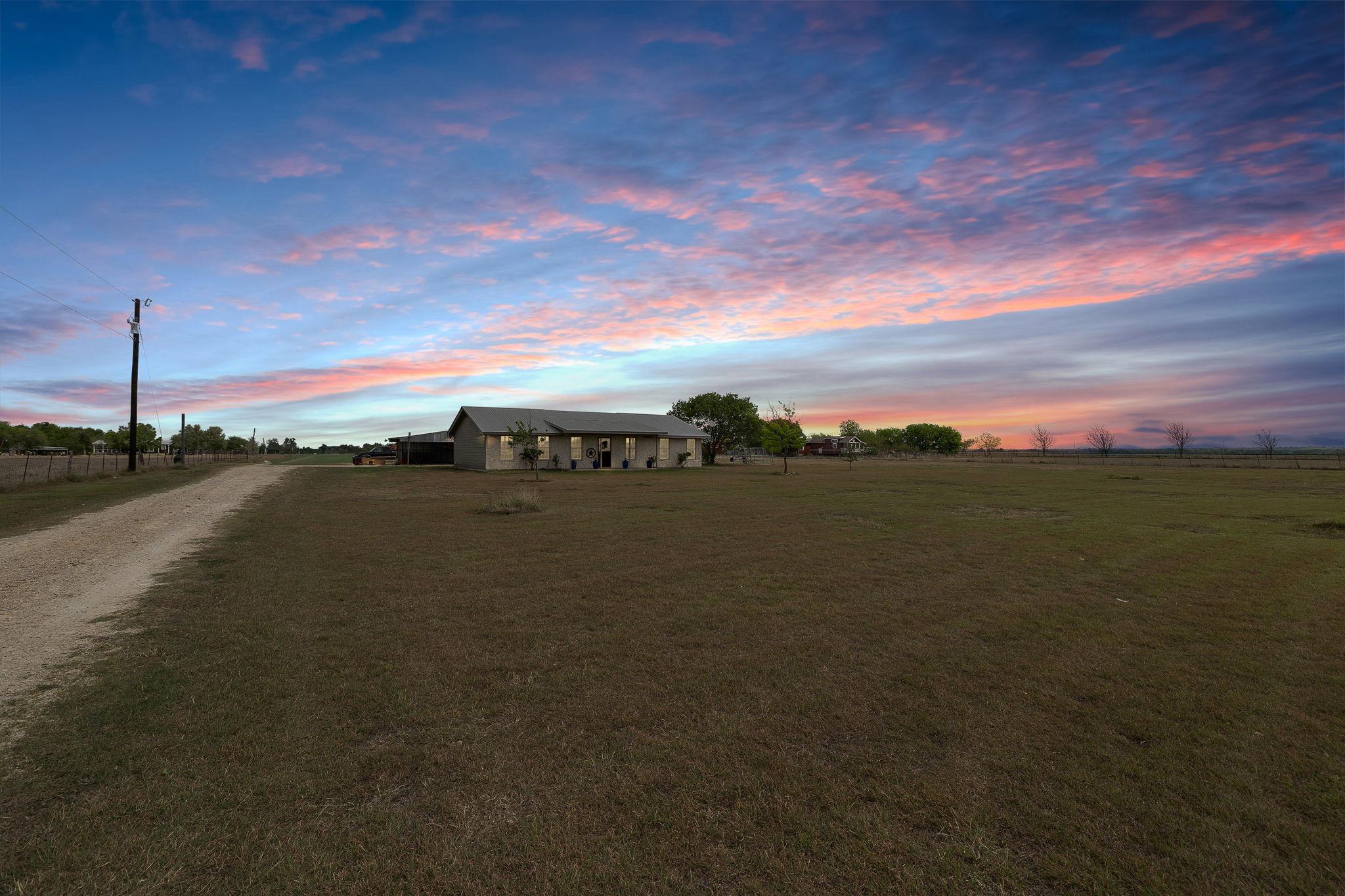 851 County Road 454 RD