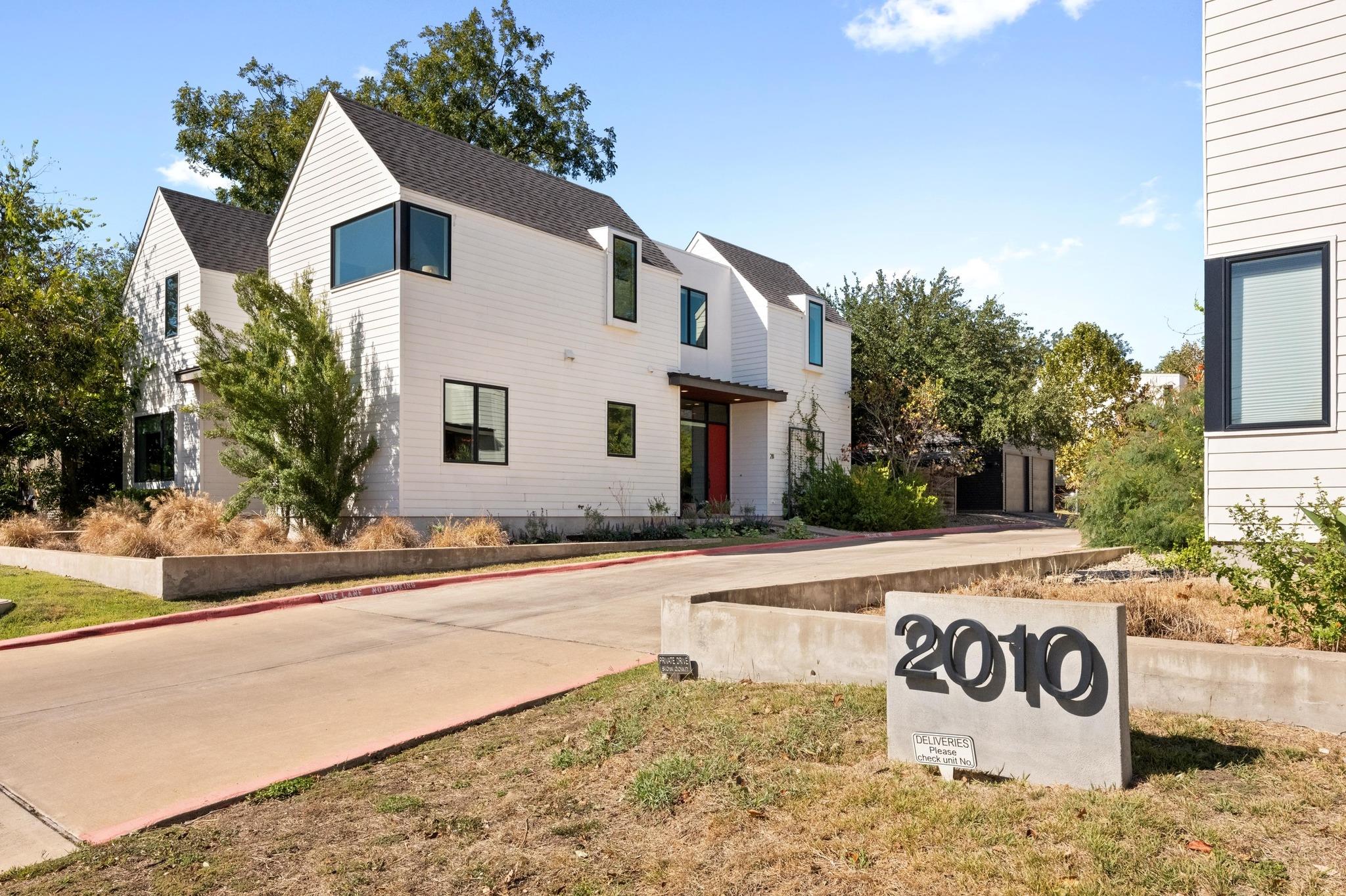 2010 Goodrich Ave 2B