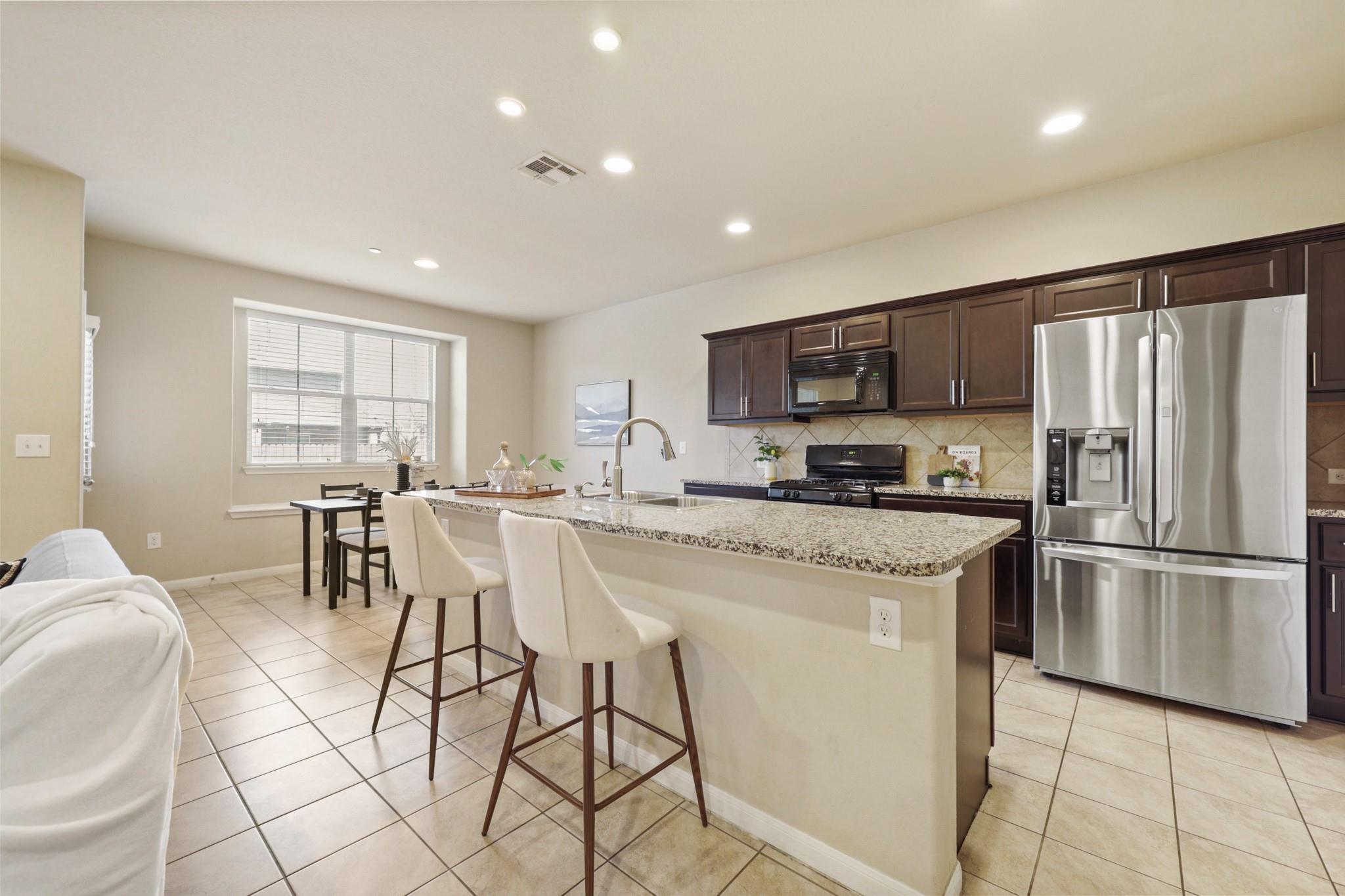 2880 Donnell DR 2003