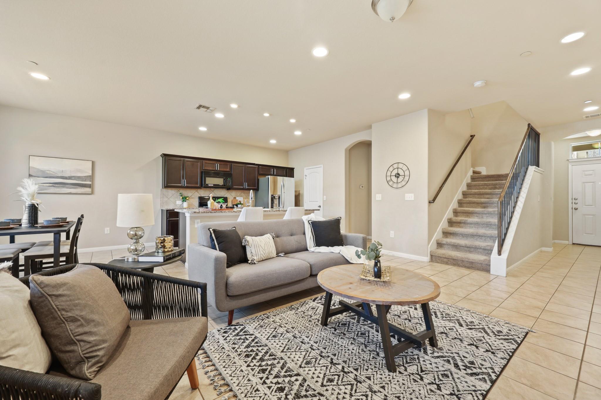 2880 Donnell DR 2003