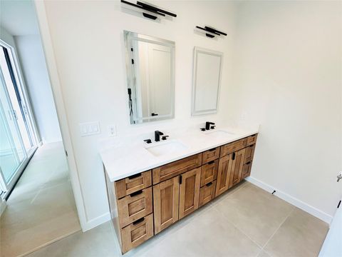 Tiny photo for 4324 Airport BLVD #B, Austin, TX 78722 (MLS # 2361811)