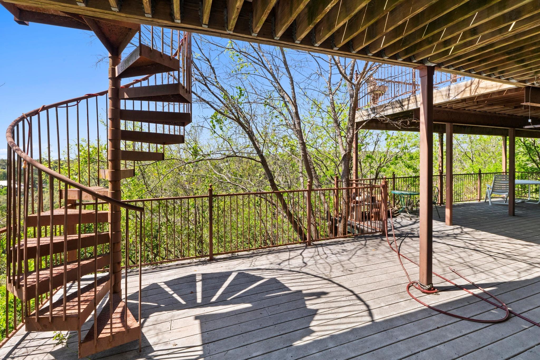 909 Redbud TRL