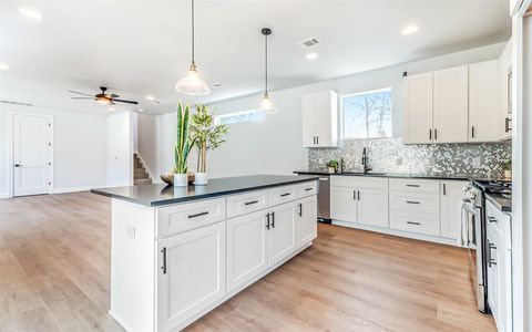 Tiny photo for 1130 Spur ST #A, Austin, TX 78721 (MLS # 7413657)