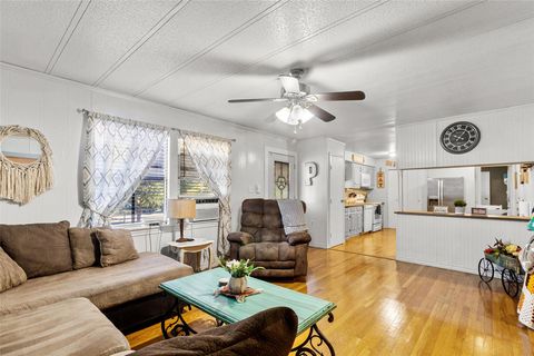 100 South ST Tow TX 78672