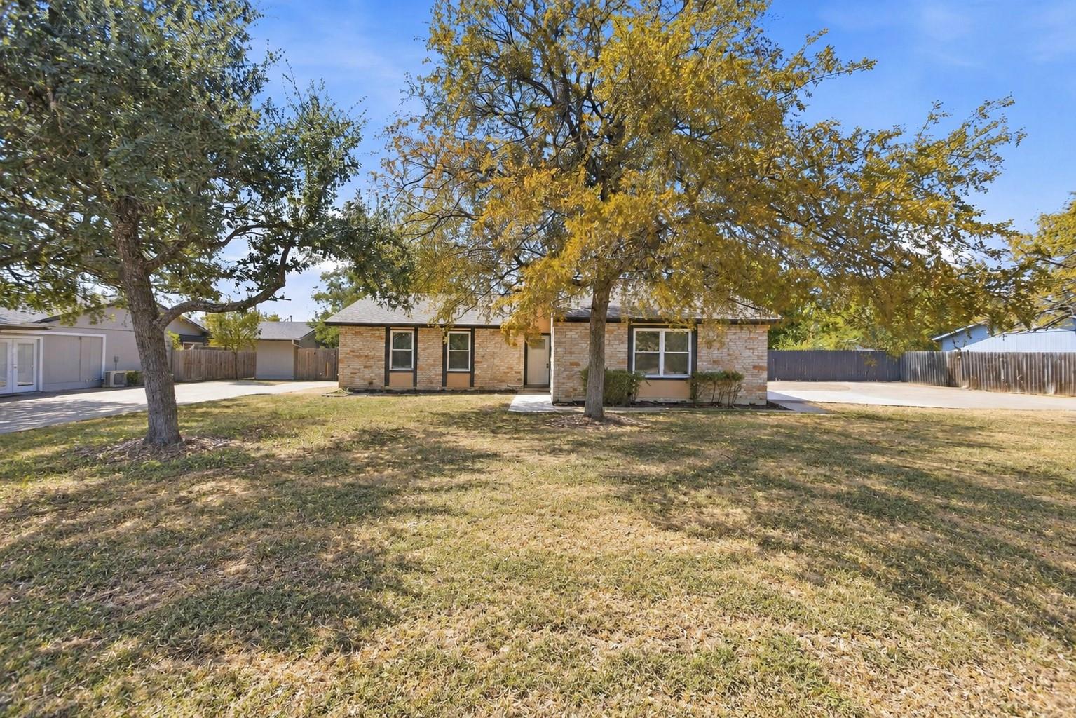 1903 S West DR