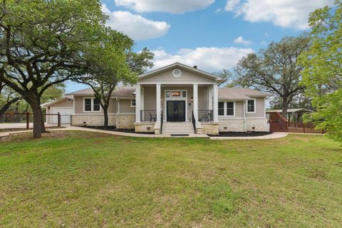 Photo of 126 County Road 420 RD, Spicewood, TX 78669 (MLS # 6680140)