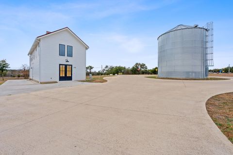 1006 Frost Ave Driftwood TX 78619