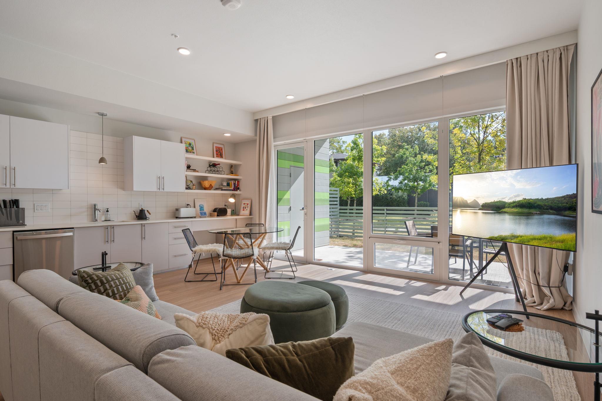 4004 Banister LN 115