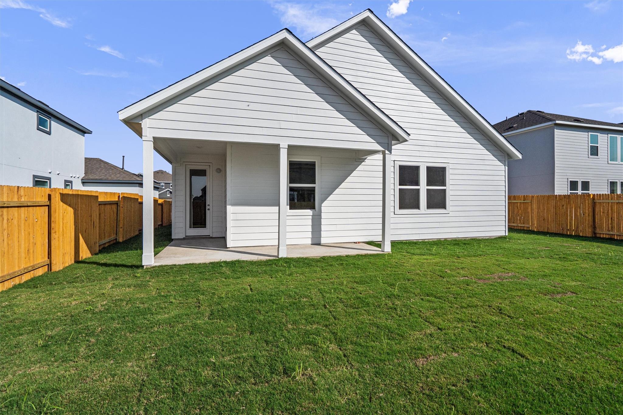 19100 Ariel Elena WAY