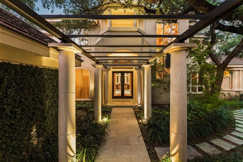 Photo of 4005 Enclave Mesa CIR, Austin, TX 78731 (MLS # 1985458)