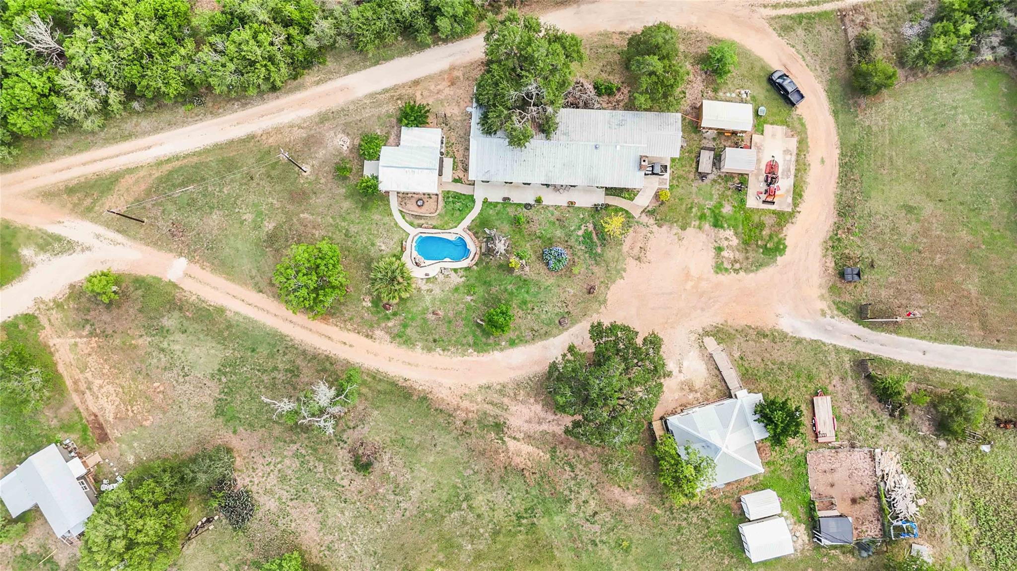 227 Henderson LN
