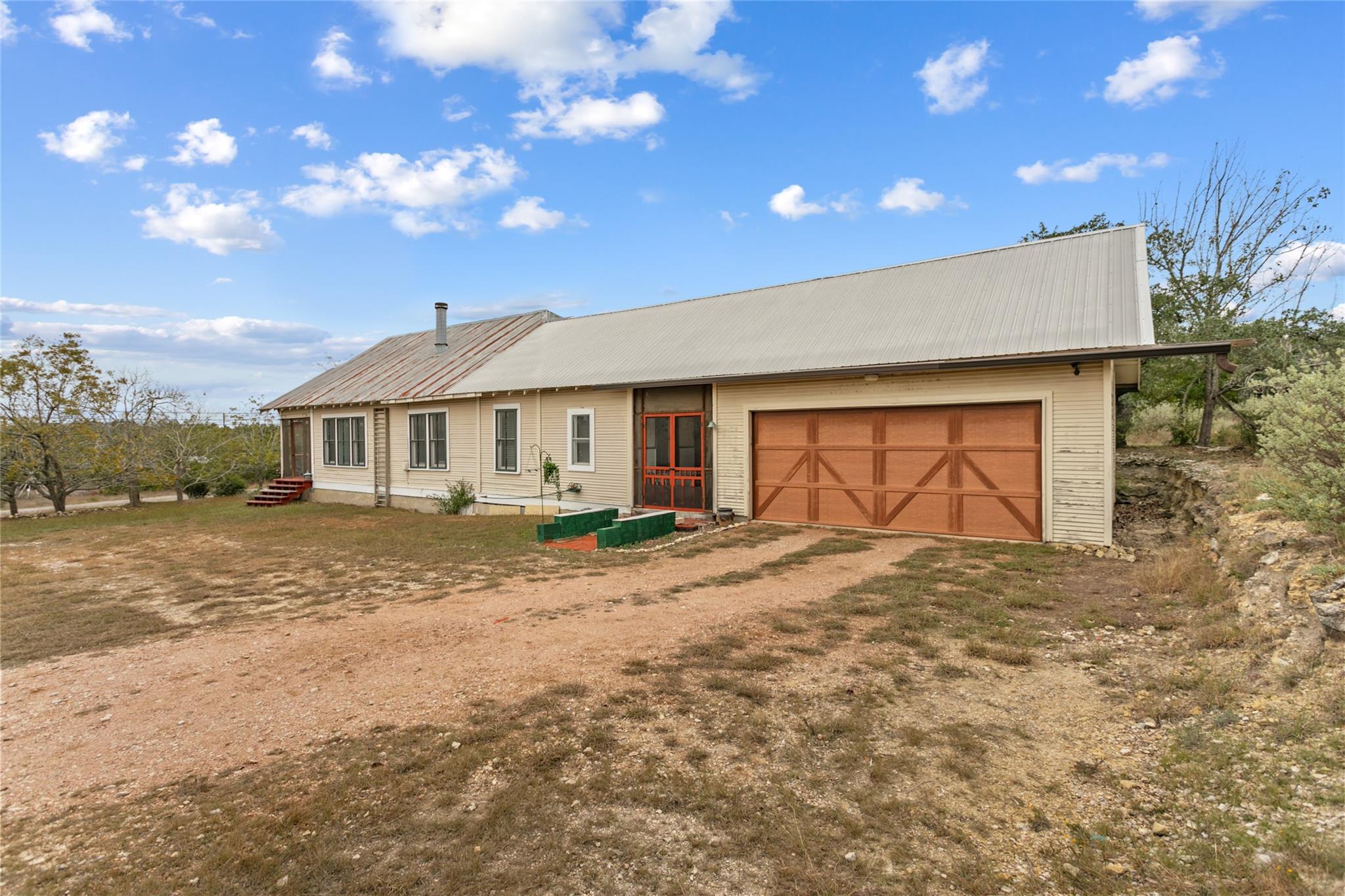 500 Springlake DR