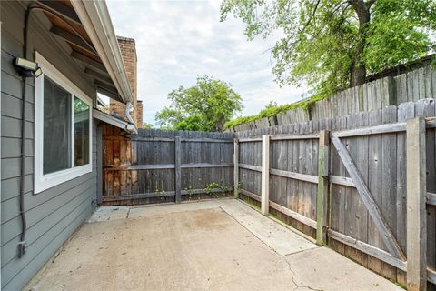 Tiny photo for 7209 Coronado CIR, Austin, TX 78752 (MLS # 4684674)