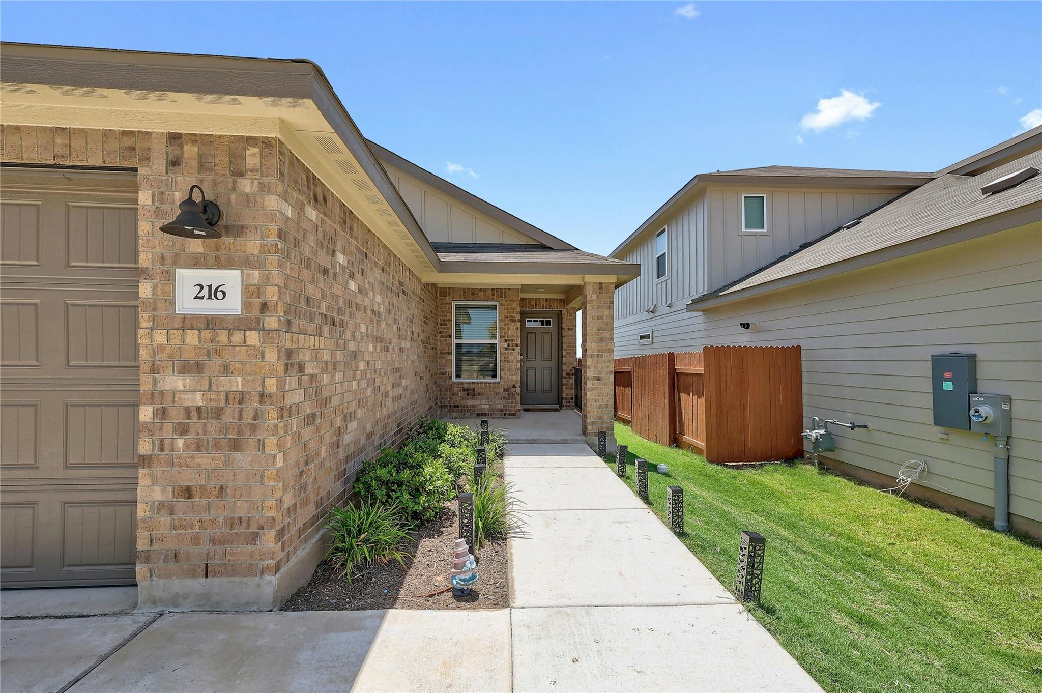 216 Prairie Song LN