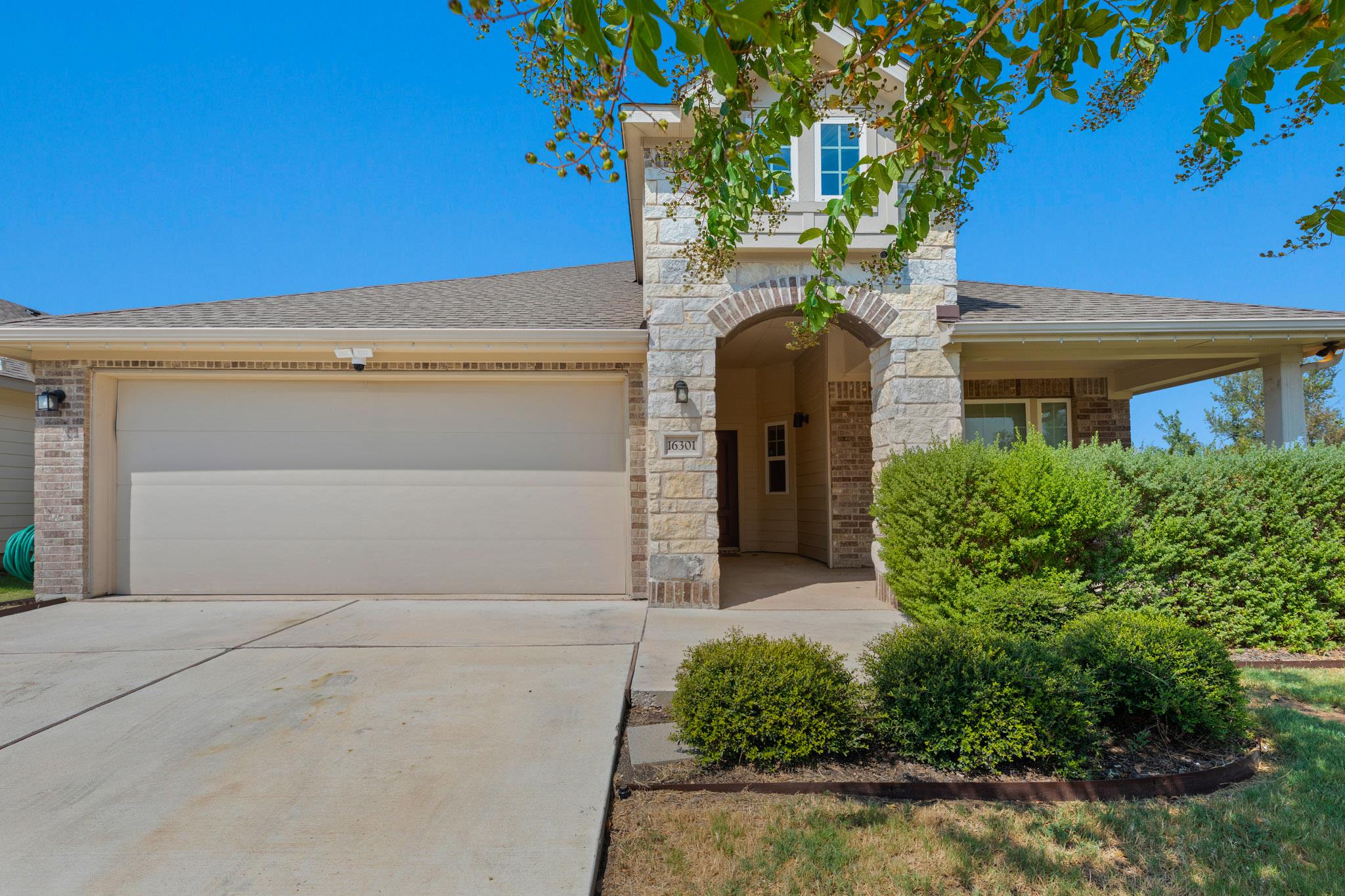 16301 Fetching Ave - Photo 2
