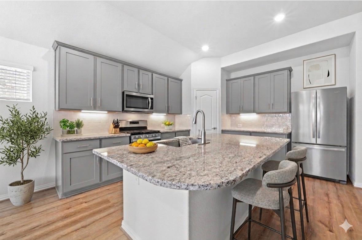 392 Algaroba LOOP