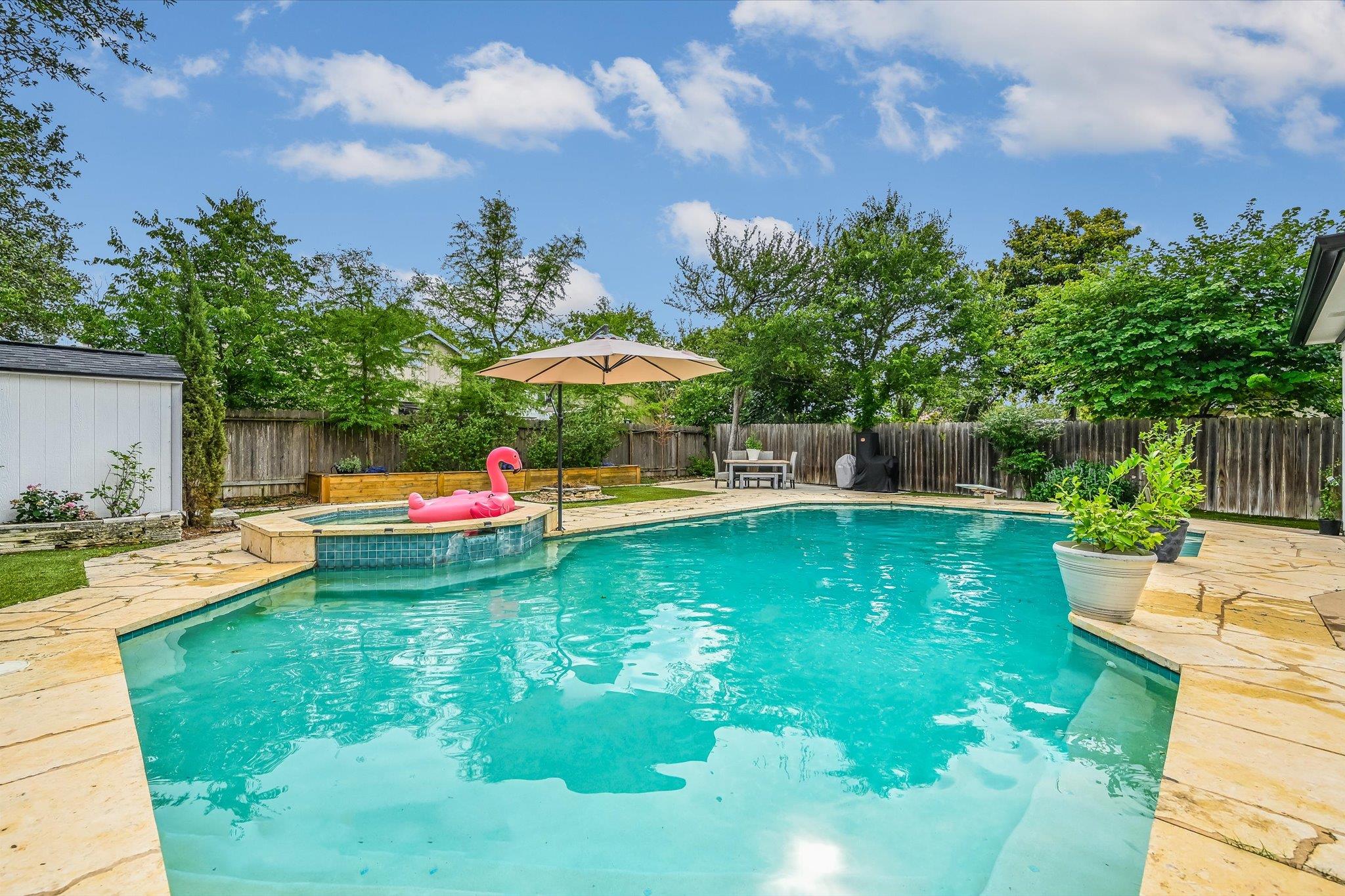 803 Crocus DR
