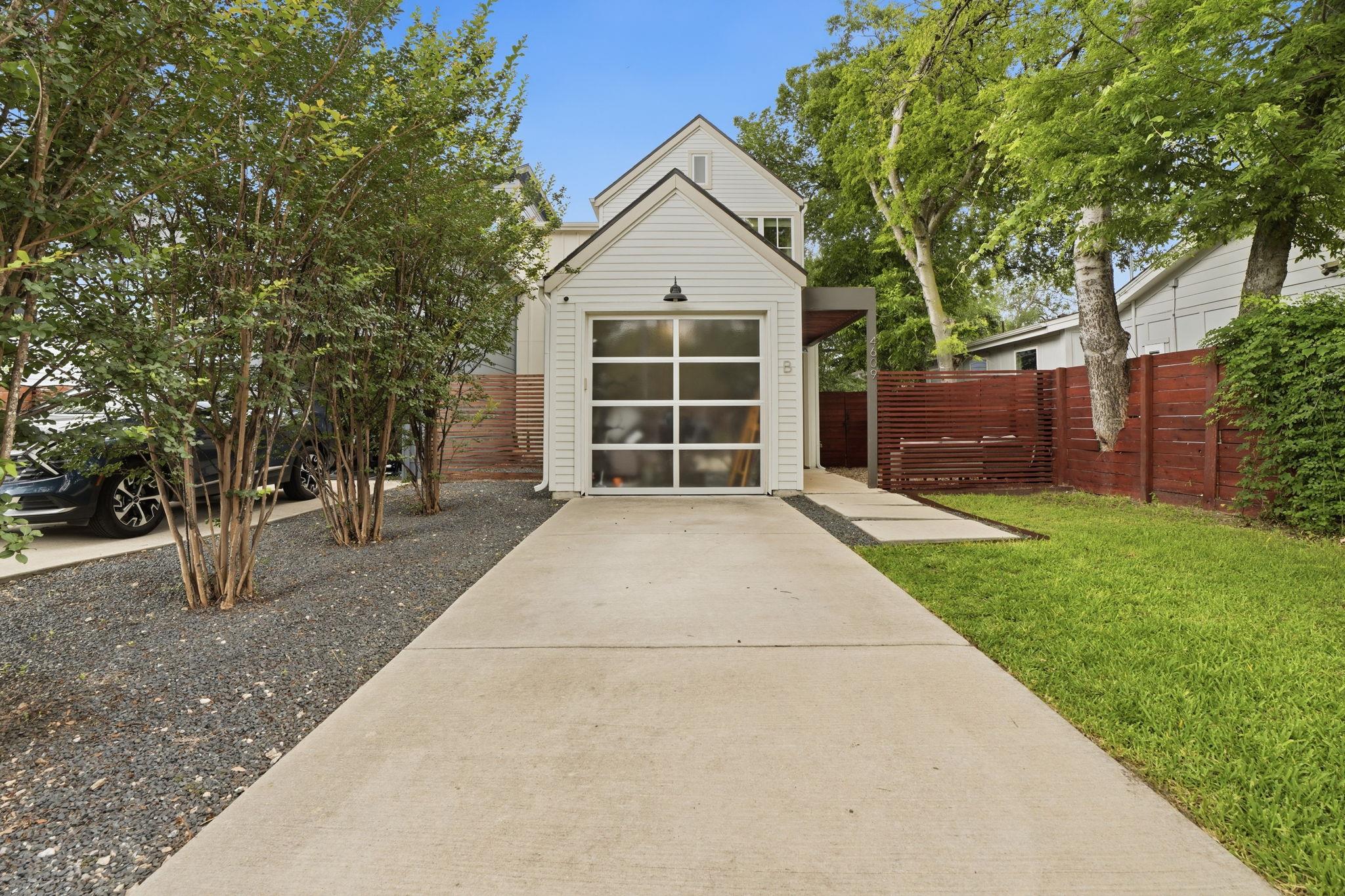 4609 Sara DR B