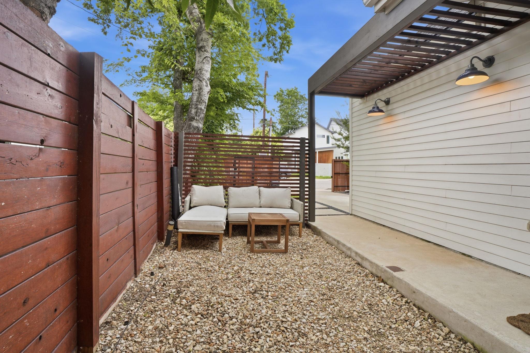 4609 Sara DR B