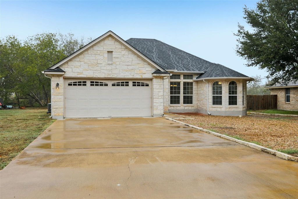 Photo of 1505 Century Oaks DR, Lockhart, TX 78644 (MLS # 4892536)