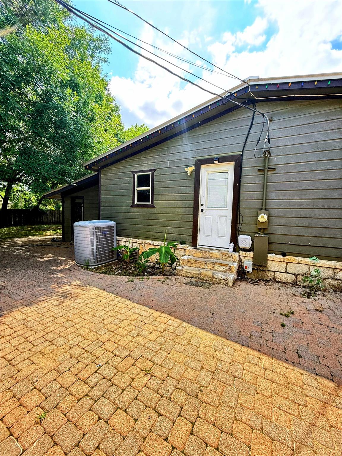 Austin, Texas 78725, United States, 5 Bedrooms Bedrooms, ,2 BathroomsBathrooms,Residential,Active,141651