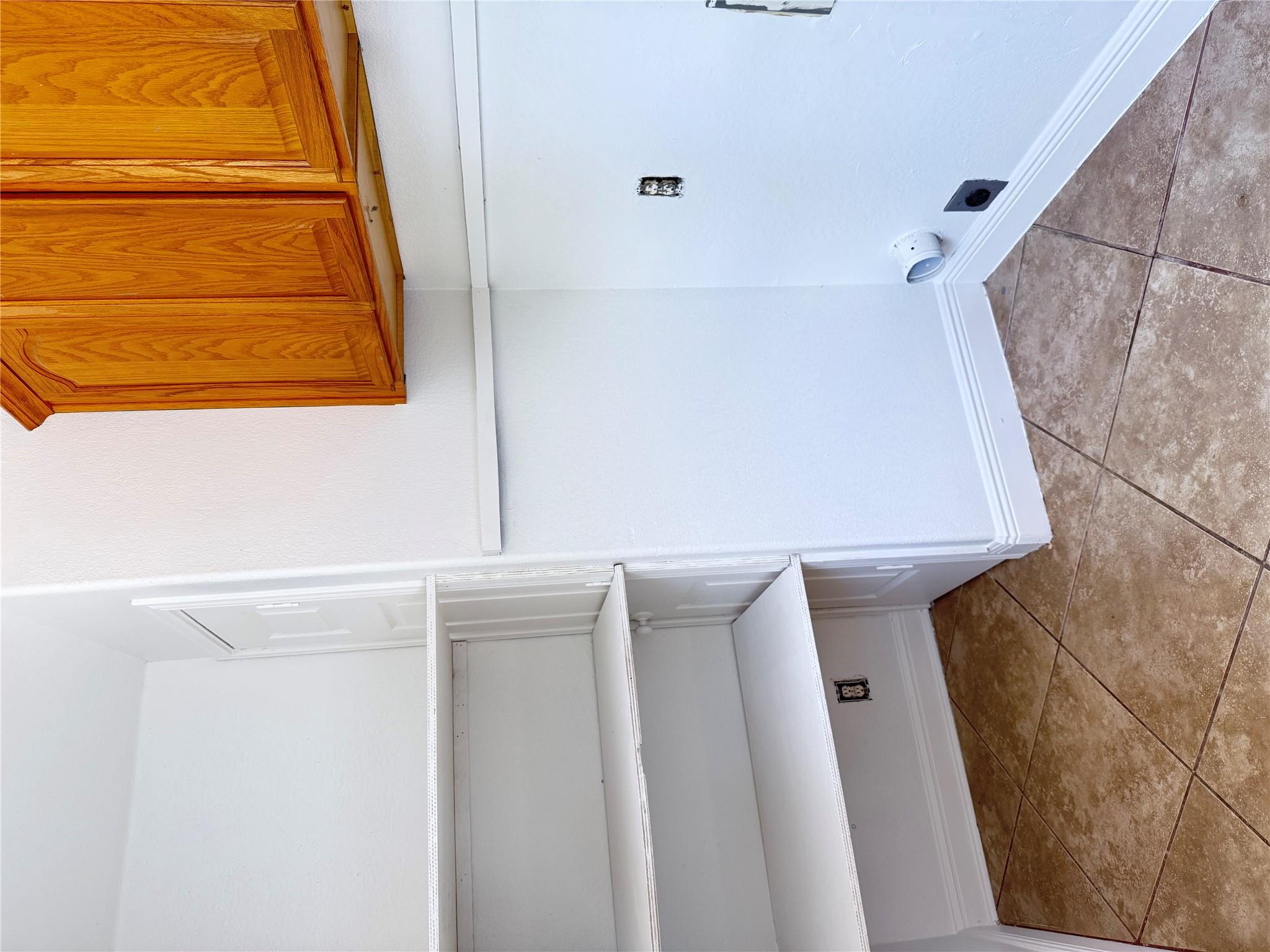 Austin, Texas 78725, United States, 5 Bedrooms Bedrooms, ,2 BathroomsBathrooms,Residential,Active,141651