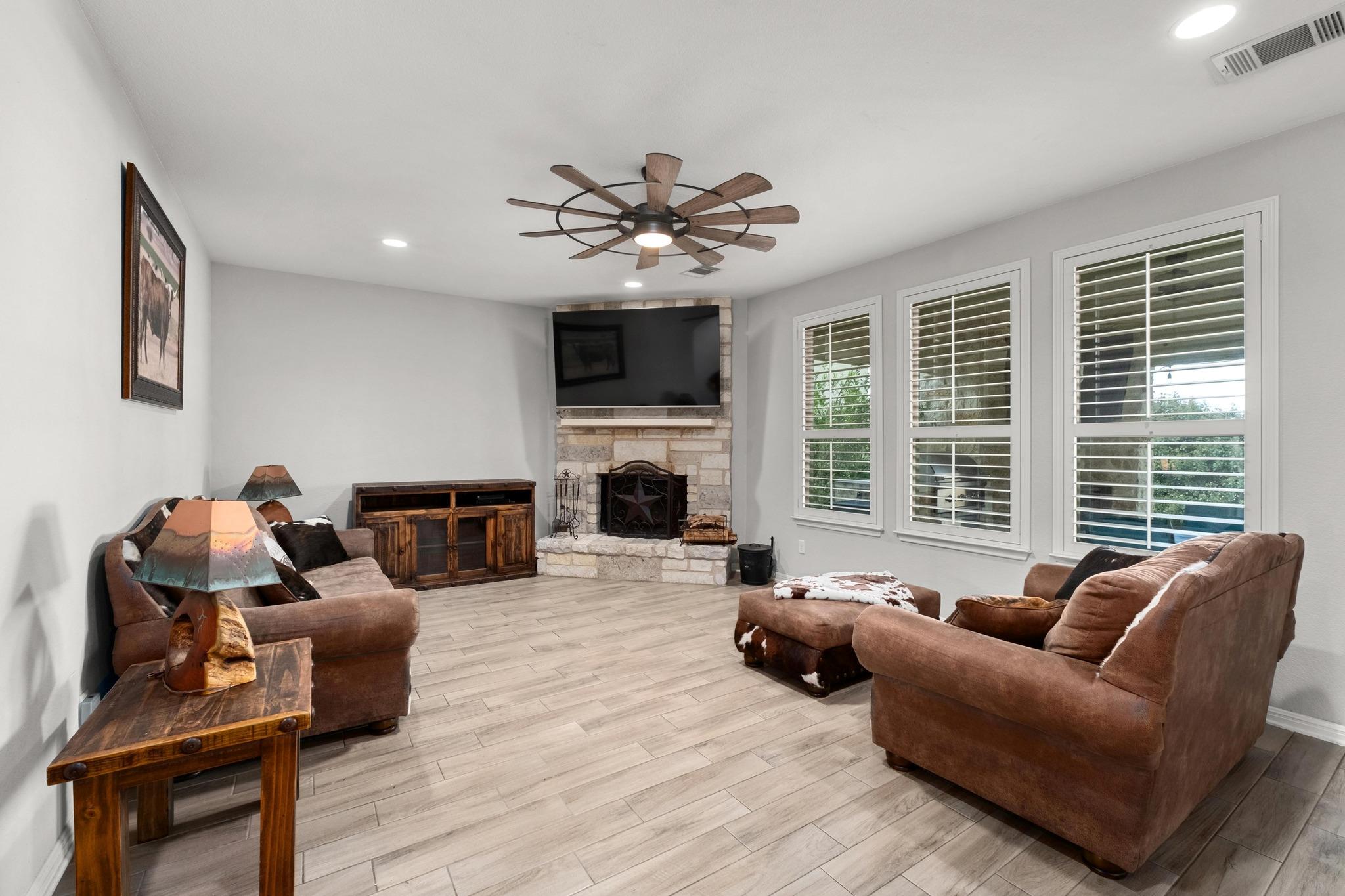 5109 Scenic Lake DR