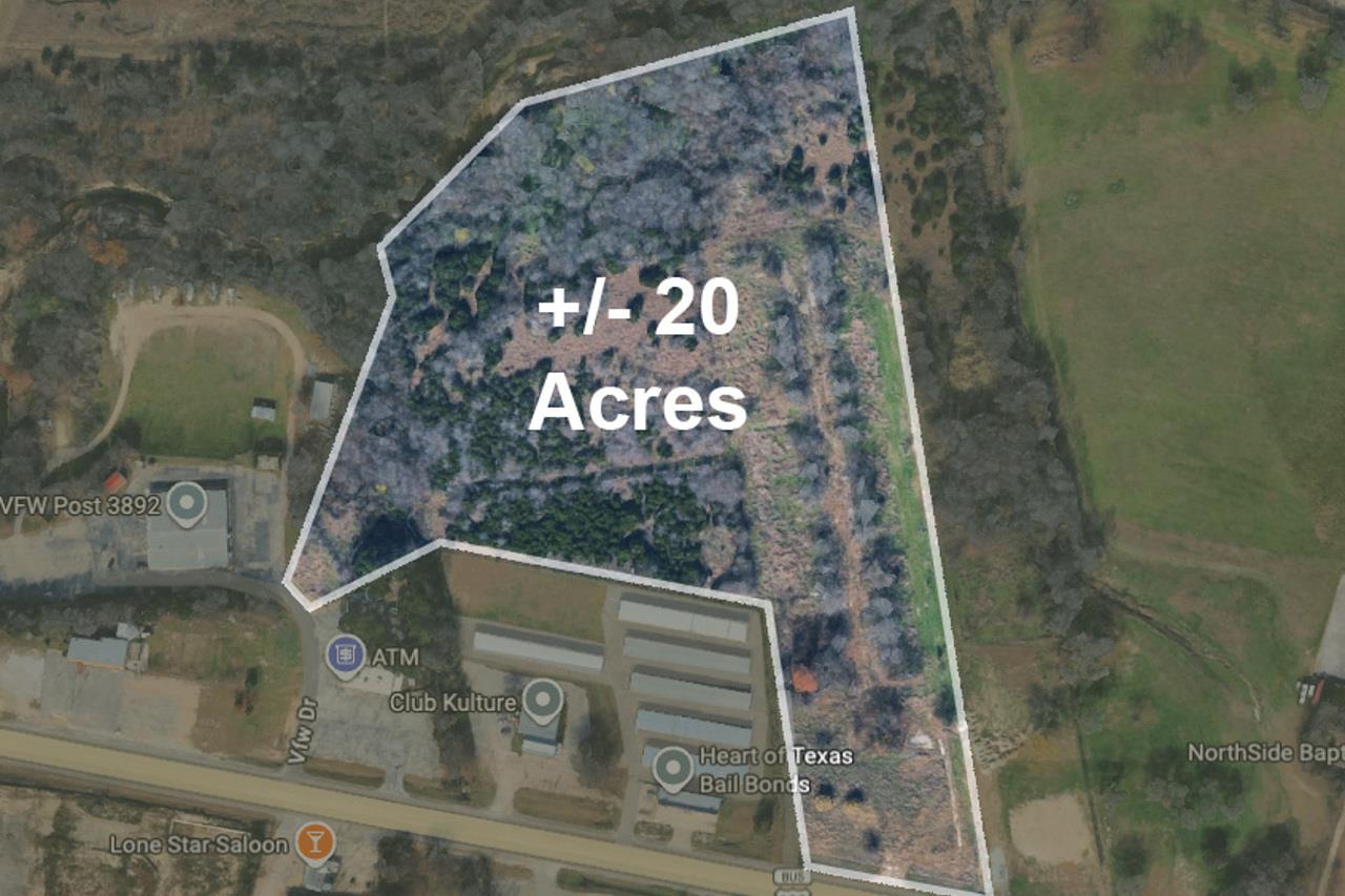 1611 Veterans Memorial BLVD