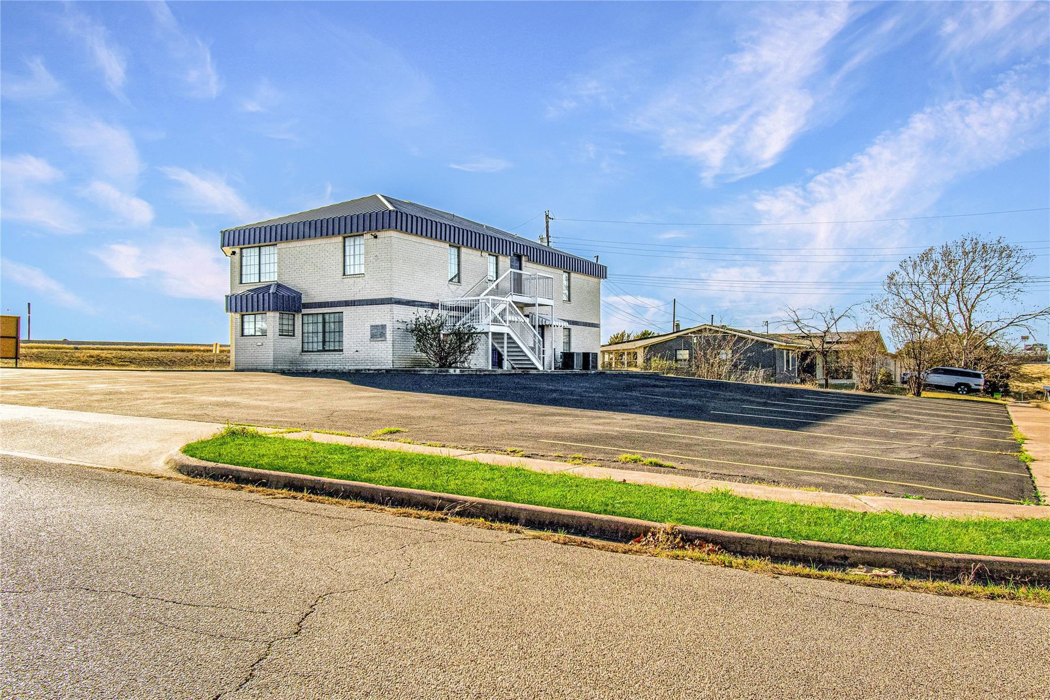 701 W Central Texas EXPY