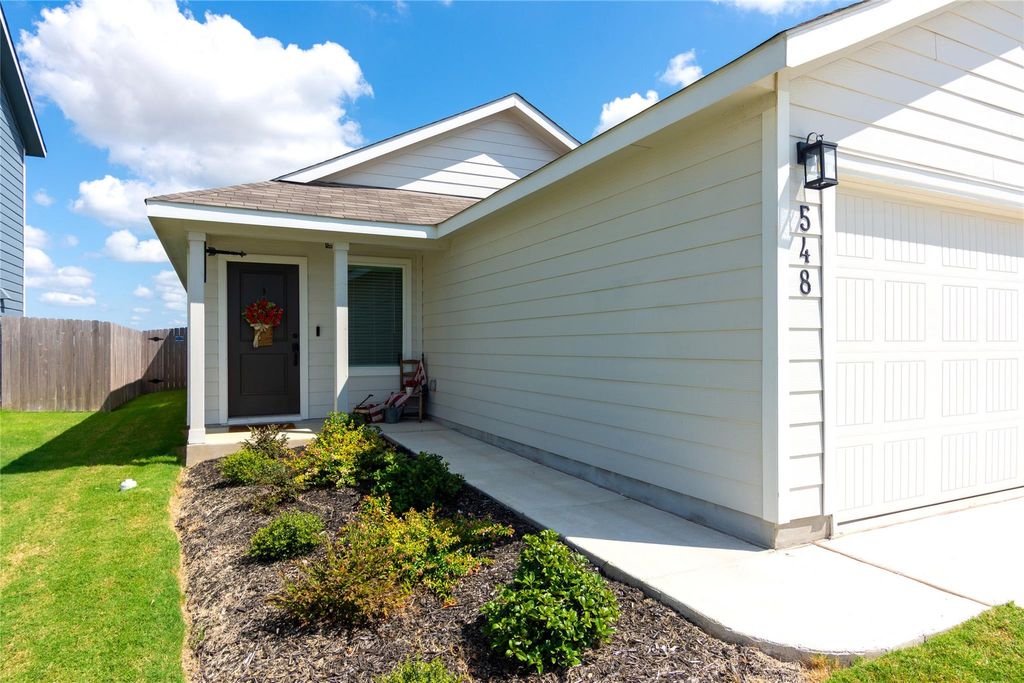 Photo of 548 Rancho Del Cielo LOOP, Jarrell, TX 76537 (MLS # 7534151)