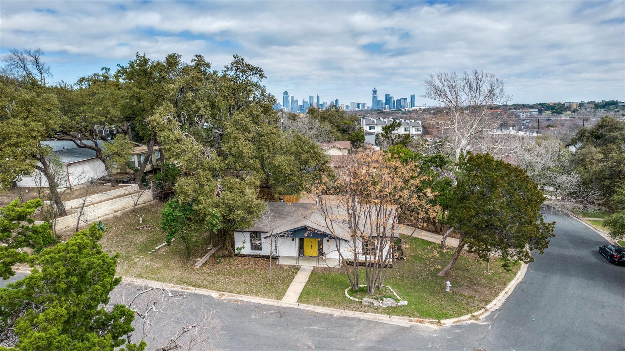 Austin, Texas 78704, United States, 4 Bedrooms Bedrooms, ,3 BathroomsBathrooms,Residential,Active,183480