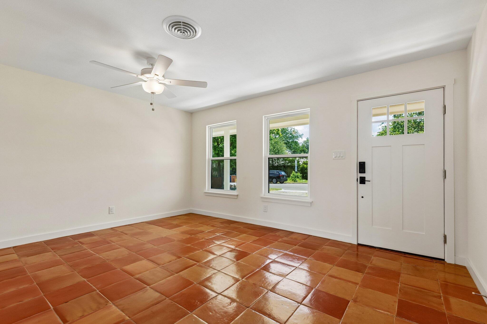 2712 Friar Tuck LN