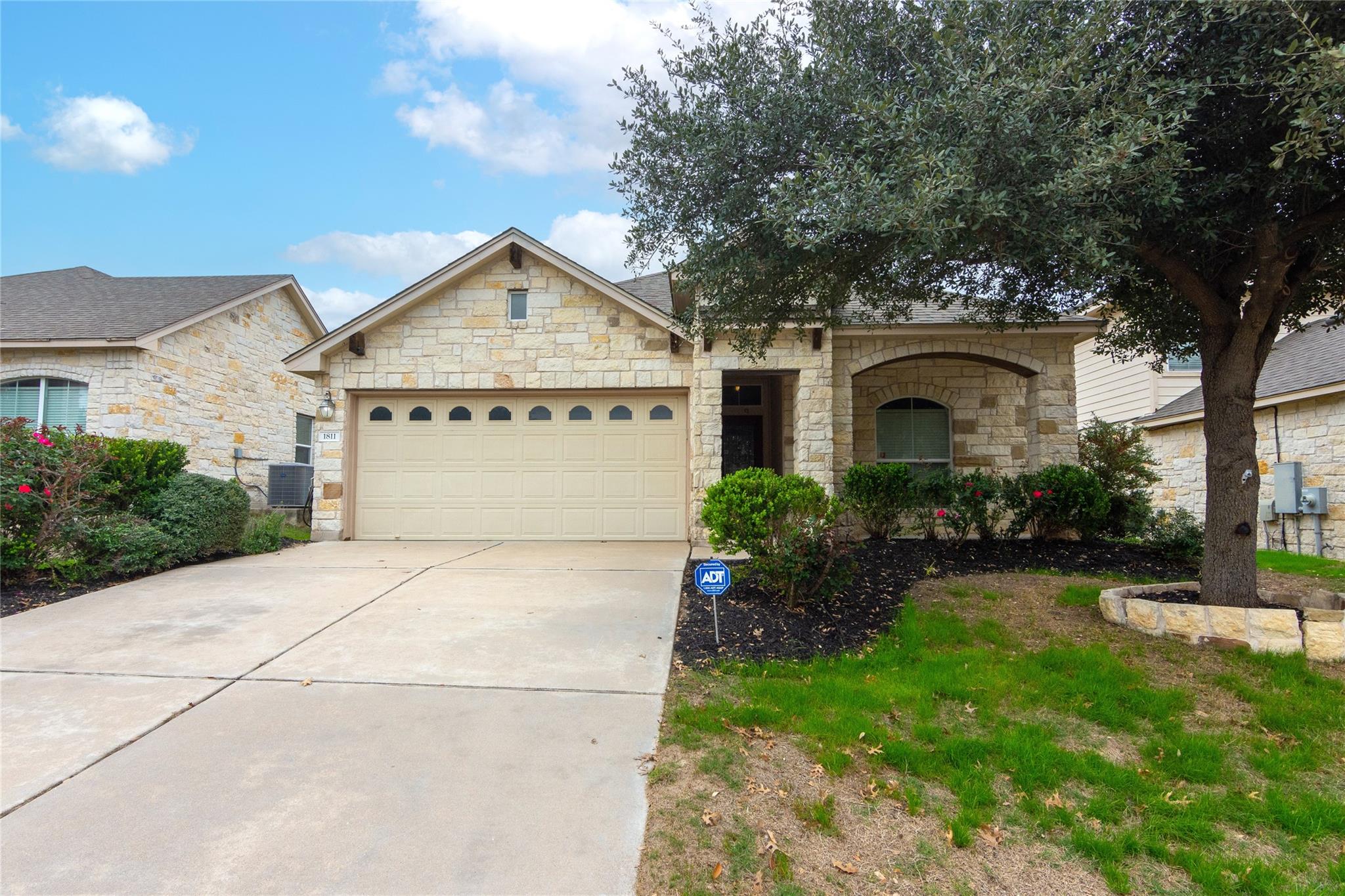1811 Sand Creek RD
