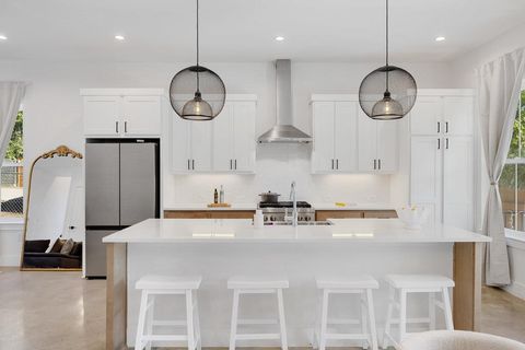 Photo of 5007 Lott Ave #1, Austin, TX 78721 (MLS # 3773048)