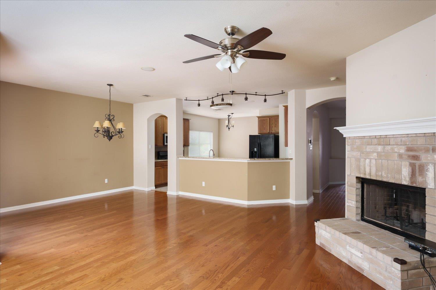 1918 Barnett DR