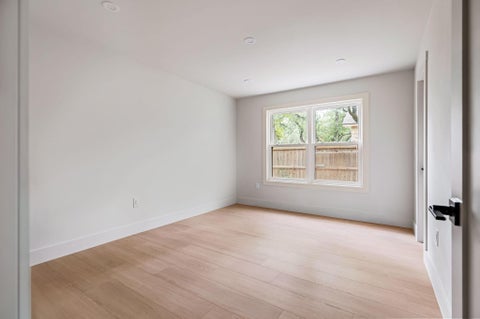 Tiny photo for 10907 Spicewood PKWY, Austin, TX 78750 (MLS # 3917519)
