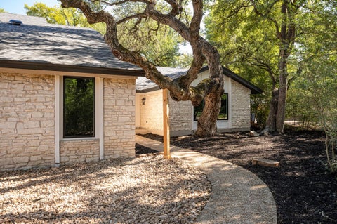 Tiny photo for 10907 Spicewood PKWY, Austin, TX 78750 (MLS # 3917519)