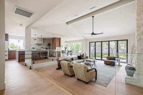 Tiny photo for 10907 Spicewood PKWY, Austin, TX 78750 (MLS # 3917519)