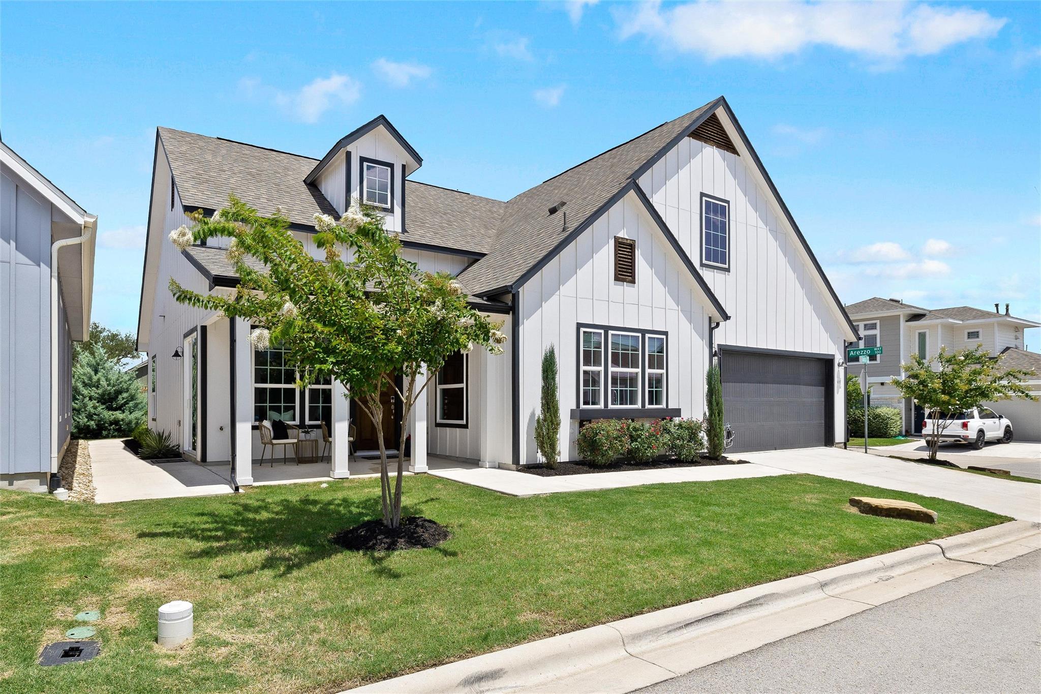 1037 Lucca DR