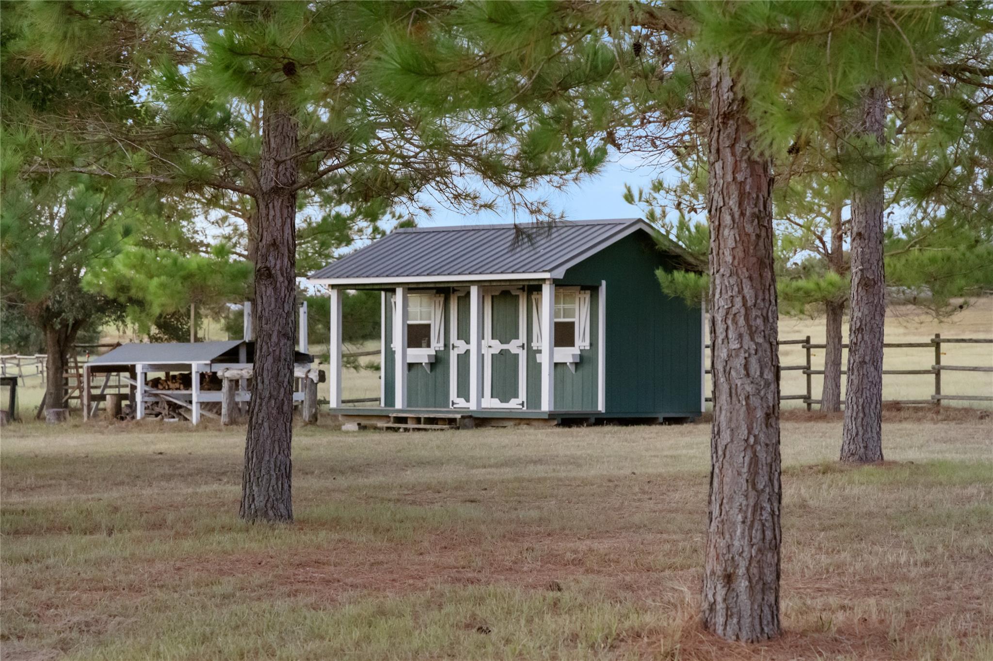 245 Country LN