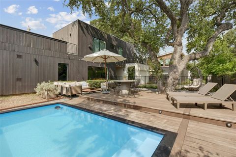 Photo of 1605 Chelsea LN, Austin, TX 78704 (MLS # 7108402)