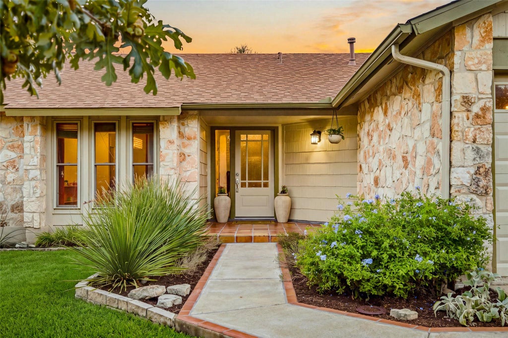 Photo of 3203 Western DR, Austin, TX 78745 (MLS # 1447901)