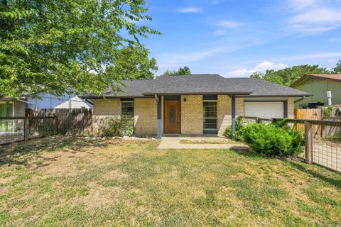 Photo of 6712 Ripple RUN, Austin, TX 78744 (MLS # 1090360)